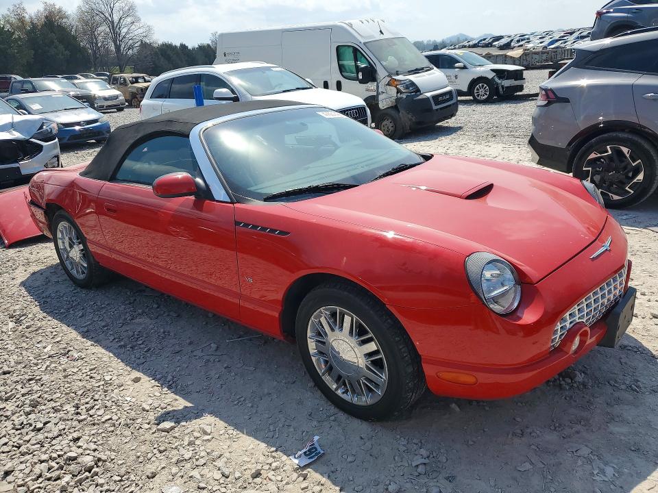 47631426 :رقم المزاد ، 1FAHP60A52Y102902 vin ، 2002 Ford Thunderbird مزاد بيع