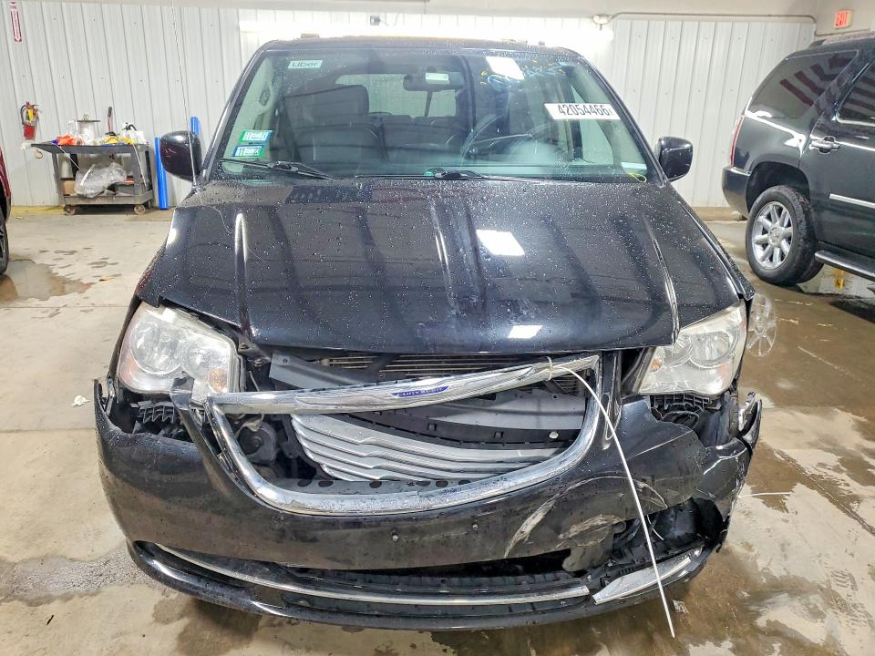 42054466 :رقم المزاد ، 2C4RC1BG8ER197964 vin ، 2014 Chrysler Town & Country مزاد بيع