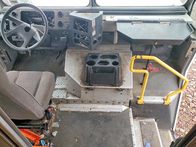 53241336 :رقم المزاد ، 4UZAC3DV2ECFW4420 vin ، 2014 Frht - Freightliner Chassis مزاد بيع