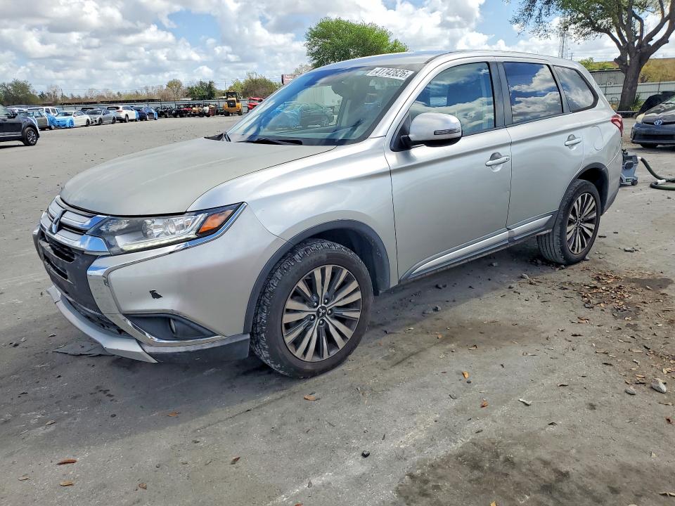 Продаж на аукціоні авто 2020 Mitsubishi Outlander, vin: JA4AD3A38LZ007470, номер лоту: 41742826