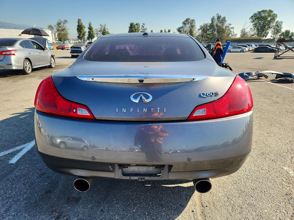 2014 Infiniti Q60 Coupe მანქანა იყიდება აუქციონზე, vin: JN1CV6EK5EM110895, აუქციონის ნომერი: 79788905
