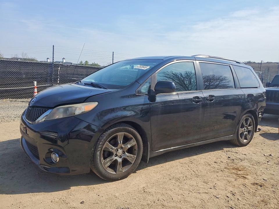47608646 :رقم المزاد ، 5TDXK3DC5CS211307 vin ، 2012 Toyota Sienna مزاد بيع