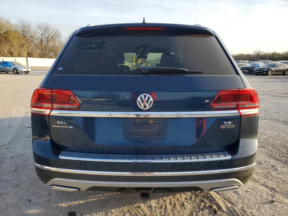 Продажа на аукционе авто 2018 Volkswagen Atlas, vin: 1V2NR2CA6JC542858, номер лота: 46646056