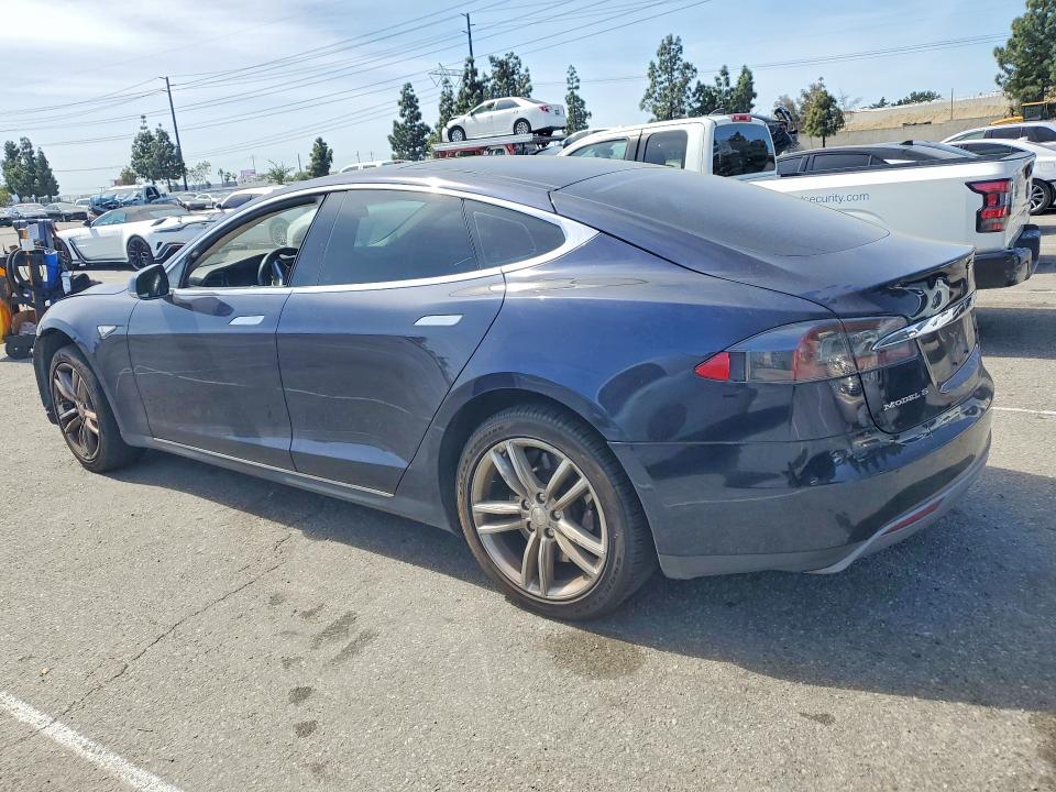45507786 :رقم المزاد ، 5YJSA1H18EFP52997 vin ، 2014 Tesla Model S مزاد بيع
