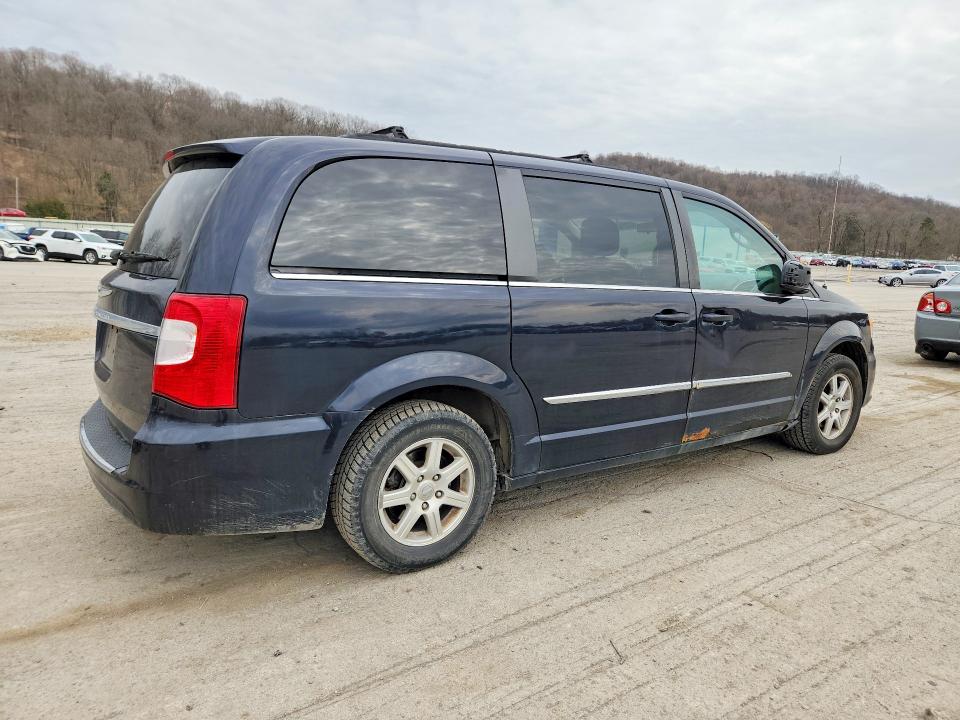 48224246 :رقم المزاد ، 2A4RR5DG0BR605088 vin ، 2011 Chrysler Town & Country مزاد بيع
