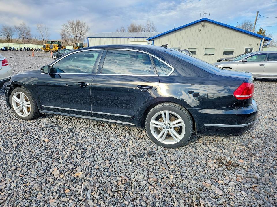 47723906 :رقم المزاد ، 1VWCN7A35EC042554 vin ، 2014 Volkswagen Passat مزاد بيع