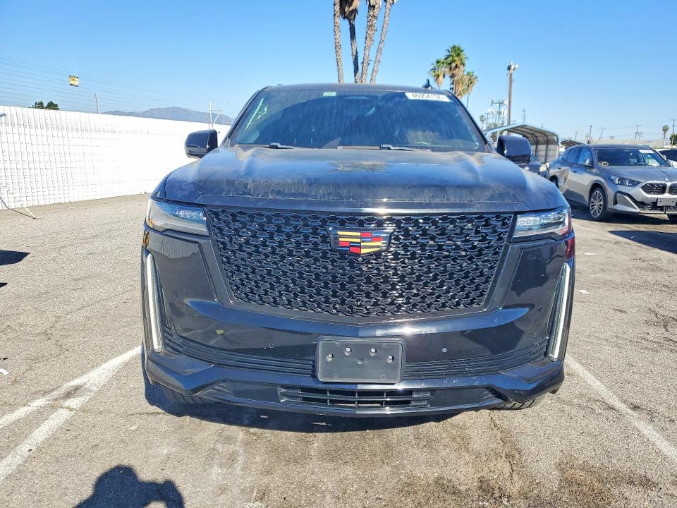 2021 Cadillac Escalade მანქანა იყიდება აუქციონზე, vin: 1GYS4RKL0MR243635, აუქციონის ნომერი: 46954136