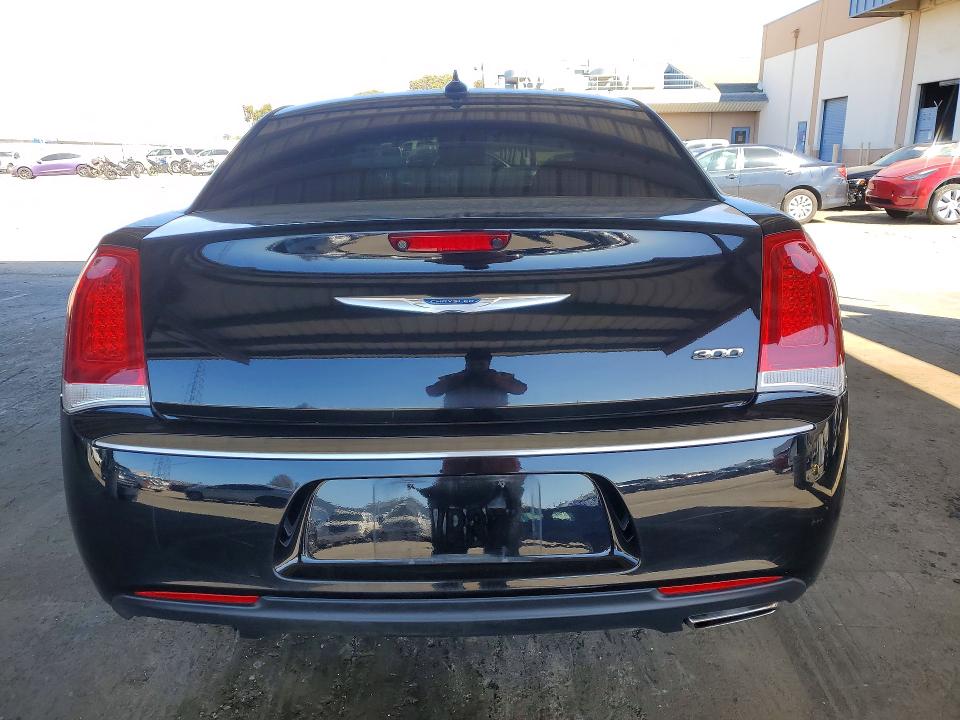 79943915 :رقم المزاد ، 2C3CCAAG4LH225578 vin ، 2020 Chrysler 300 مزاد بيع