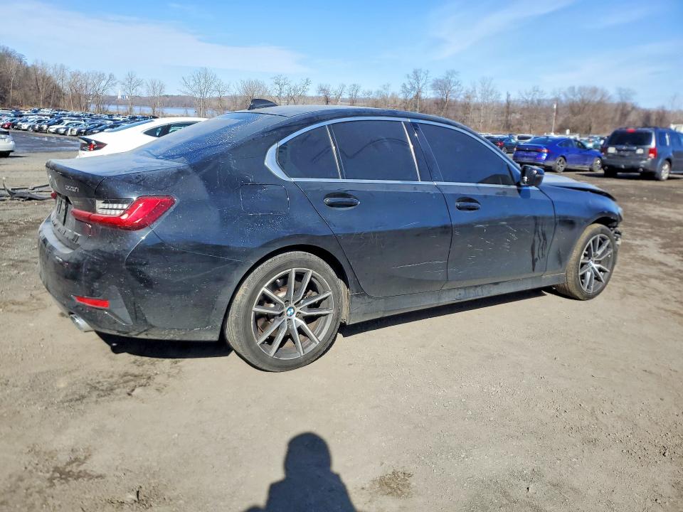 46400266 :رقم المزاد ، 3MW5R7J05M8C07401 vin ، 2021 Bmw 330xi مزاد بيع