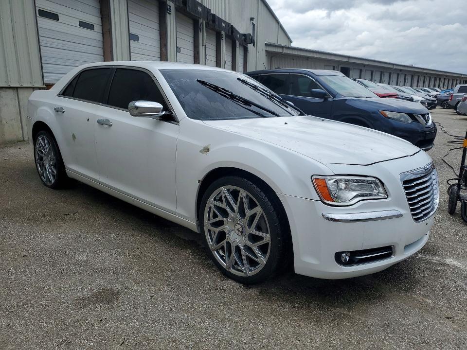 Продажа на аукционе авто 2012 Chrysler 300, vin: 2C3CCAHG0CH313792, номер лота: 79108905