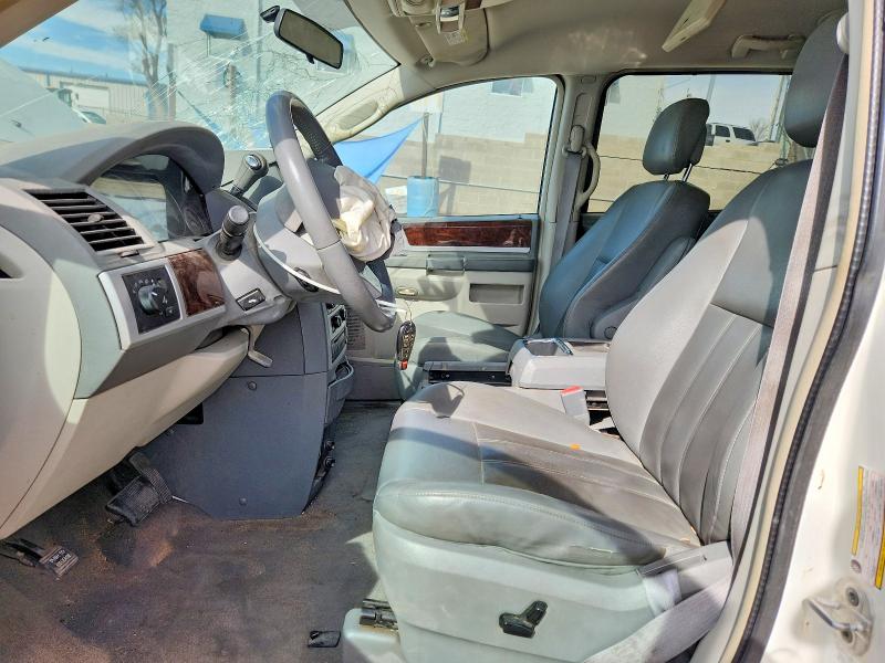 79915125 :رقم المزاد ، 2A4RR5DX4AR351335 vin ، 2010 Chrysler Town & Cnt مزاد بيع