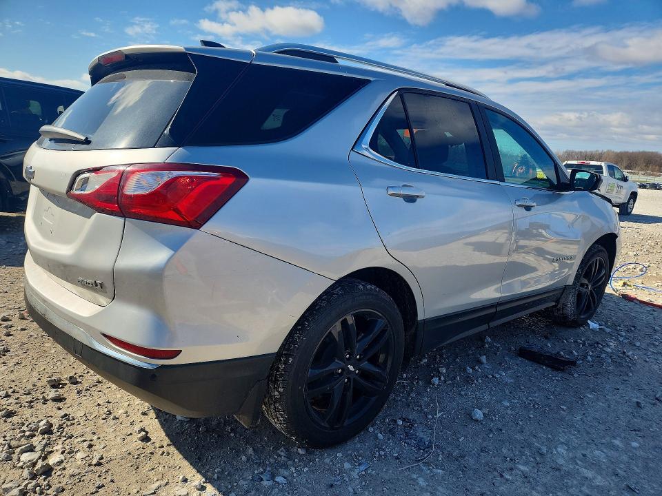 47640346 :رقم المزاد ، 3GNAXUEV5ML327909 vin ، 2021 Chevrolet Equinox مزاد بيع