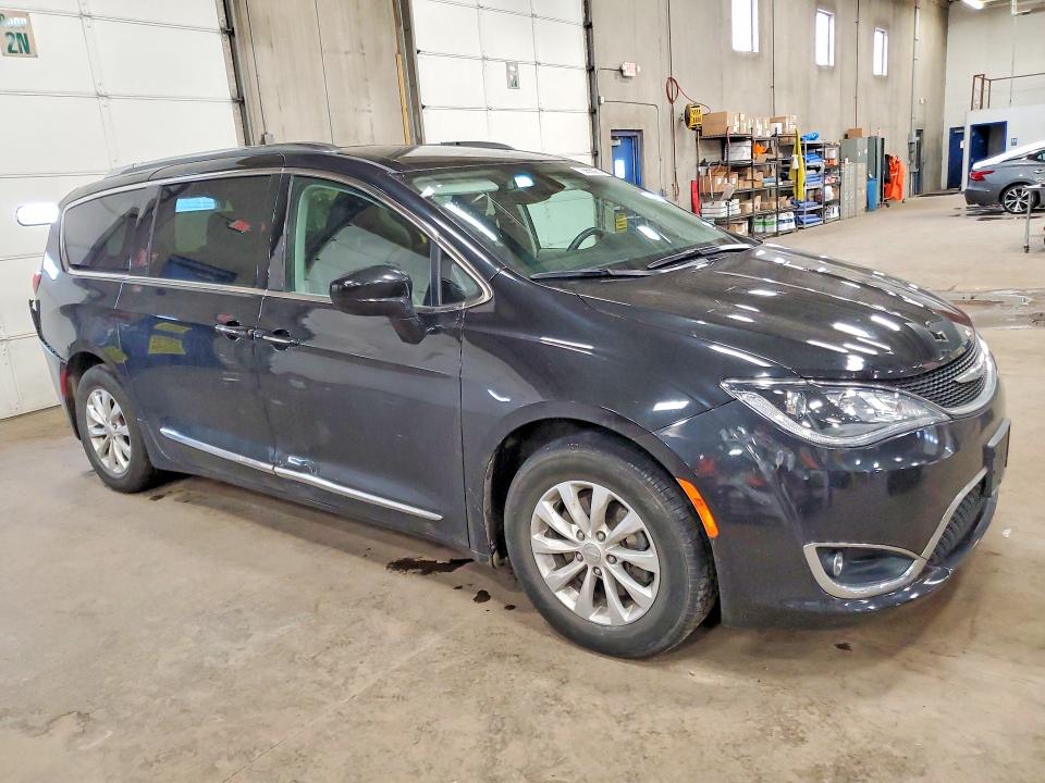 Продажа на аукционе авто 2018 Chrysler Pacifica, vin: 2C4RC1BG2JR234811, номер лота: 79966895