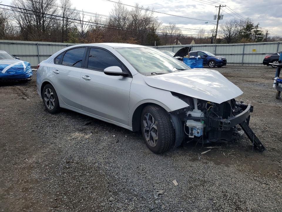 2020 Kia Forte მანქანა იყიდება აუქციონზე, vin: 3KPF24AD1LE163250, აუქციონის ნომერი: 46052416