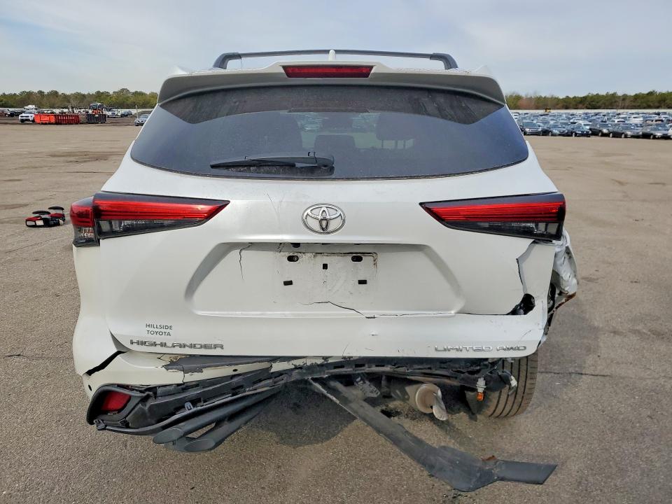 Продажа на аукционе авто 2022 Toyota Highlander, vin: 5TDDZRBH4NS211964, номер лота: 47402356