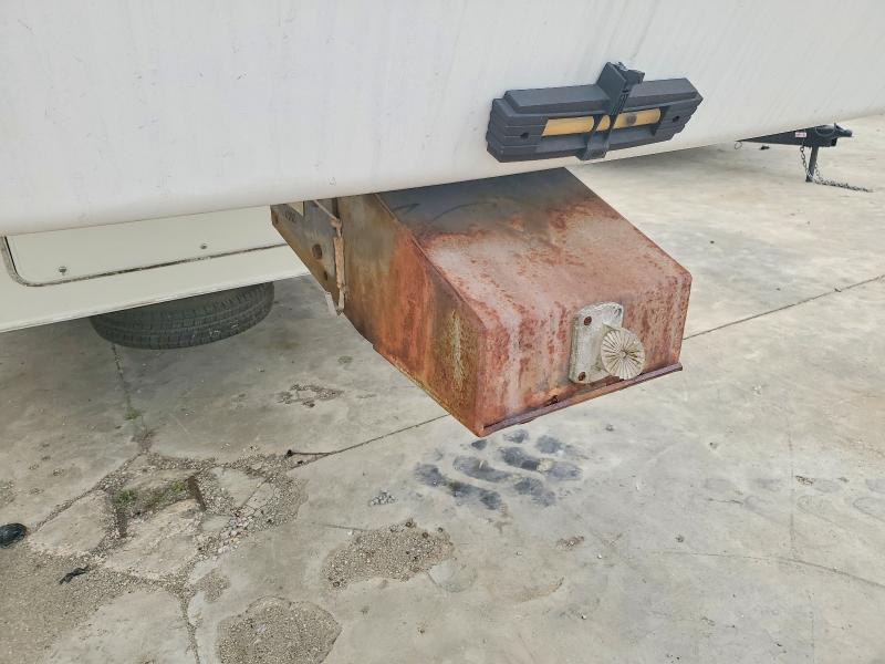 79942115 :رقم المزاد ، 4Z2F13127X2004160 vin ، 1999 Thor Unknown مزاد بيع