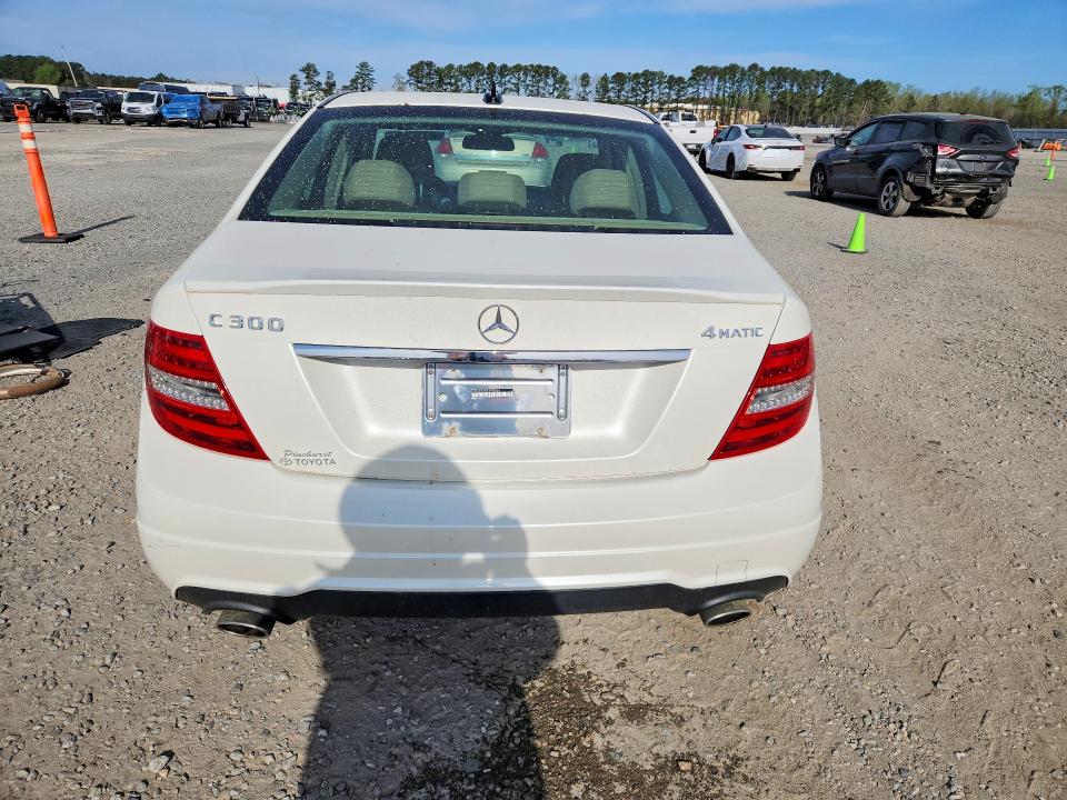 Продажа на аукционе авто 2014 Mercedes-benz C, vin: WDDGF8AB3EA958584, номер лота: 46844076