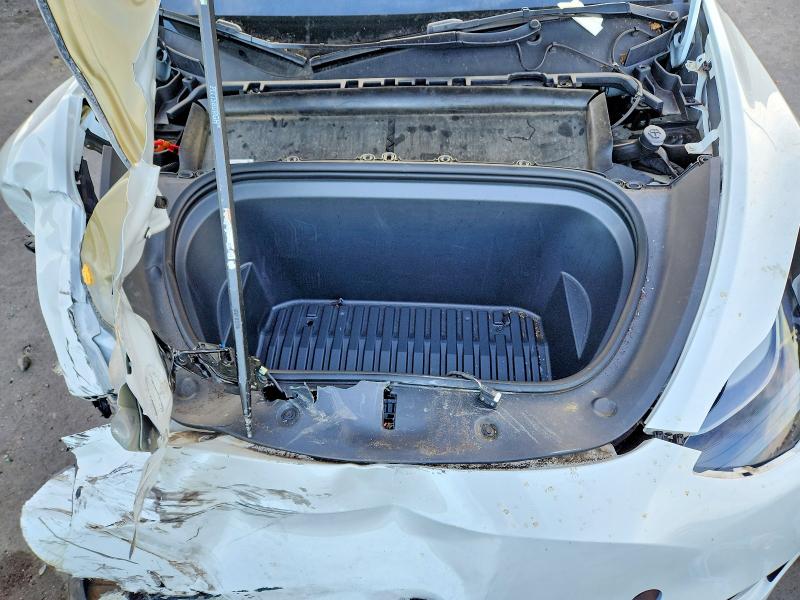 46618946 :رقم المزاد ، 7SAYGAEE0PF647800 vin ، 2023 Tesla Model Y مزاد بيع