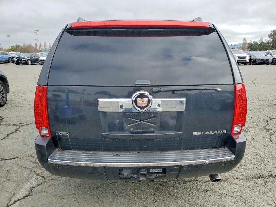 2011 Cadillac Escalade მანქანა იყიდება აუქციონზე, vin: 1GYS4JEF8BR298631, აუქციონის ნომერი: 79513605