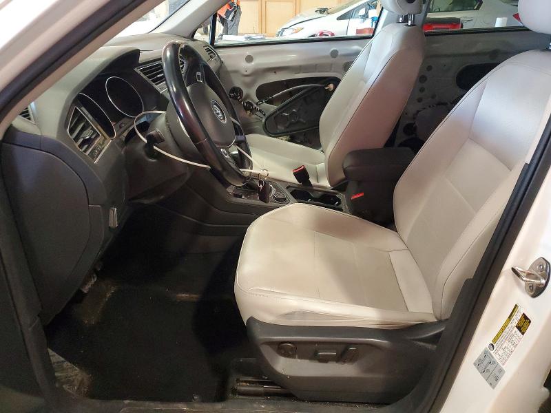 79827835 :رقم المزاد ، 3VV2B7AXXJM033725 vin ، 2018 Volkswagen Tiguan مزاد بيع