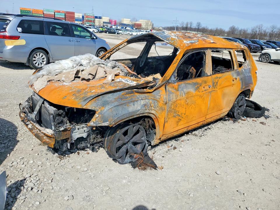 Продажа на аукционе авто 2018 Volkswagen Atlas, vin: 1V2CR2CA9JC569320, номер лота: 47576476