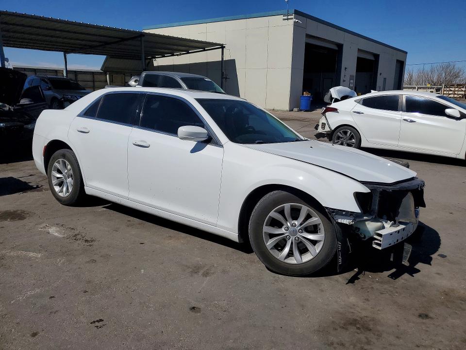 2015 Chrysler 300 მანქანა იყიდება აუქციონზე, vin: 2C3CCAAG0FH755096, აუქციონის ნომერი: 79382135