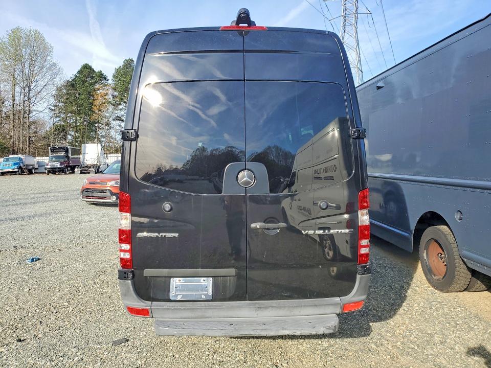 46464336 :رقم المزاد ، WDZPE8CC0F5974500 vin ، 2015 Mercedes-benz Sprinter مزاد بيع