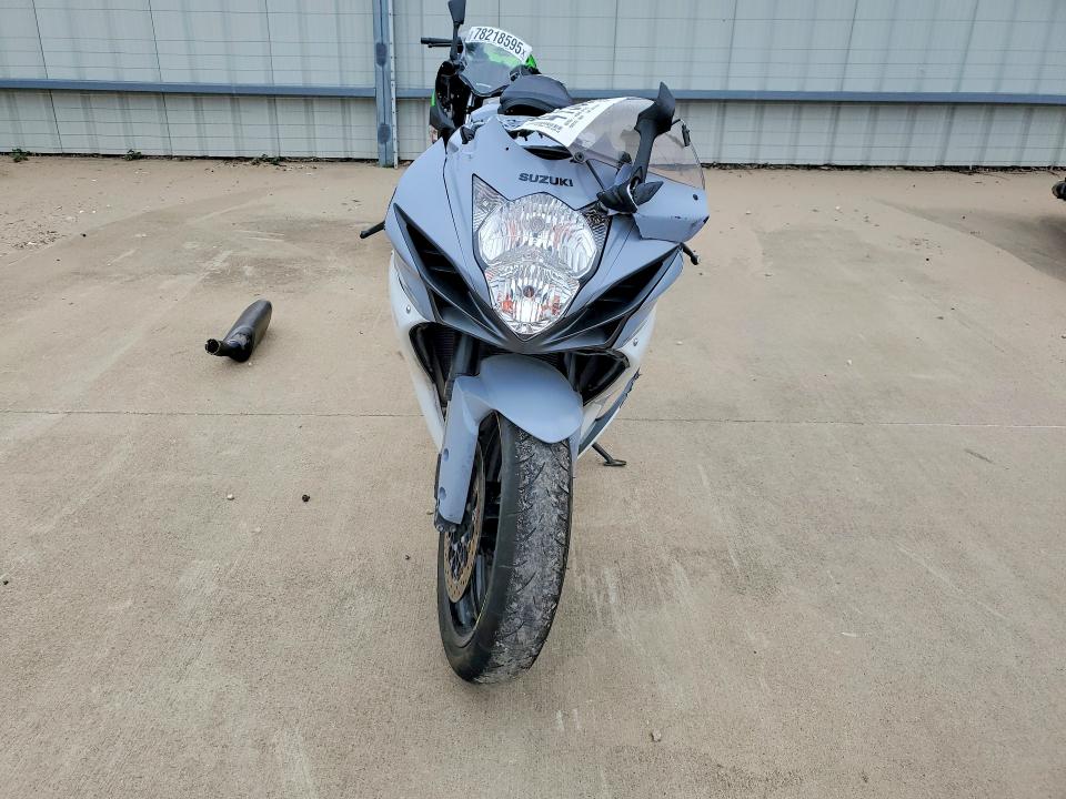 Продажа на аукционе авто 2022 Suzuki Gsx-r600, vin: JS1GN7FA0N7100939, номер лота: 41959886