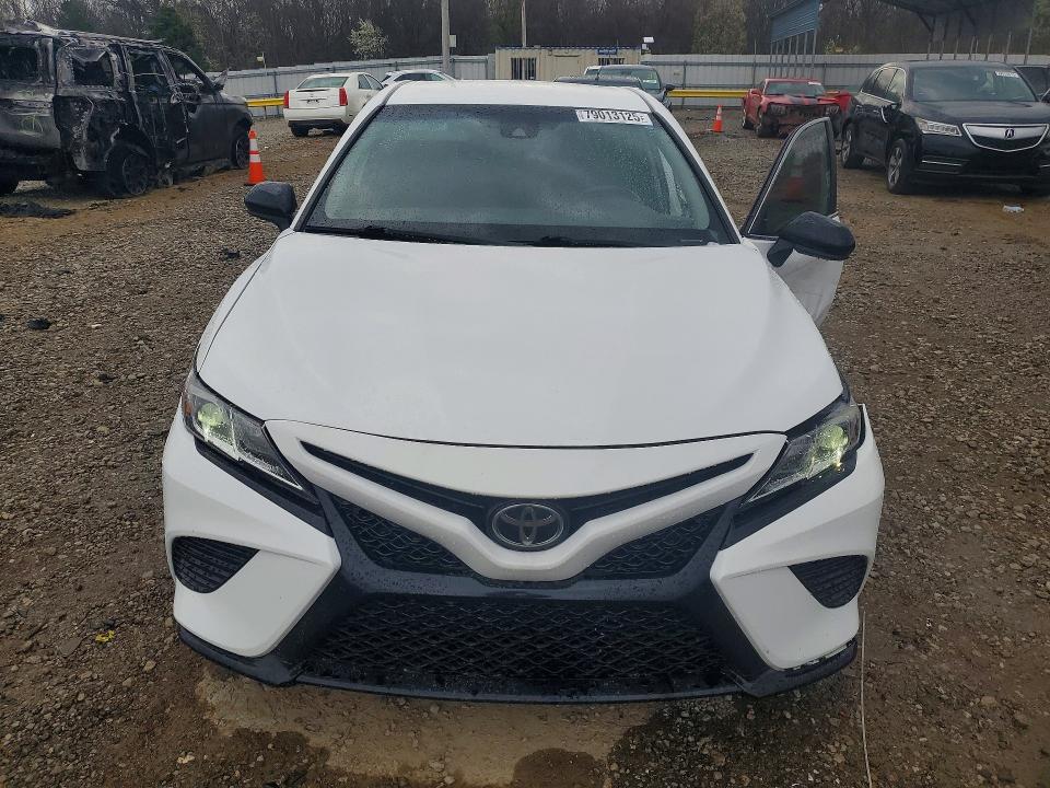 2020 Toyota Camry მანქანა იყიდება აუქციონზე, vin: 4T1G11AK6LU911279, აუქციონის ნომერი: 79013125
