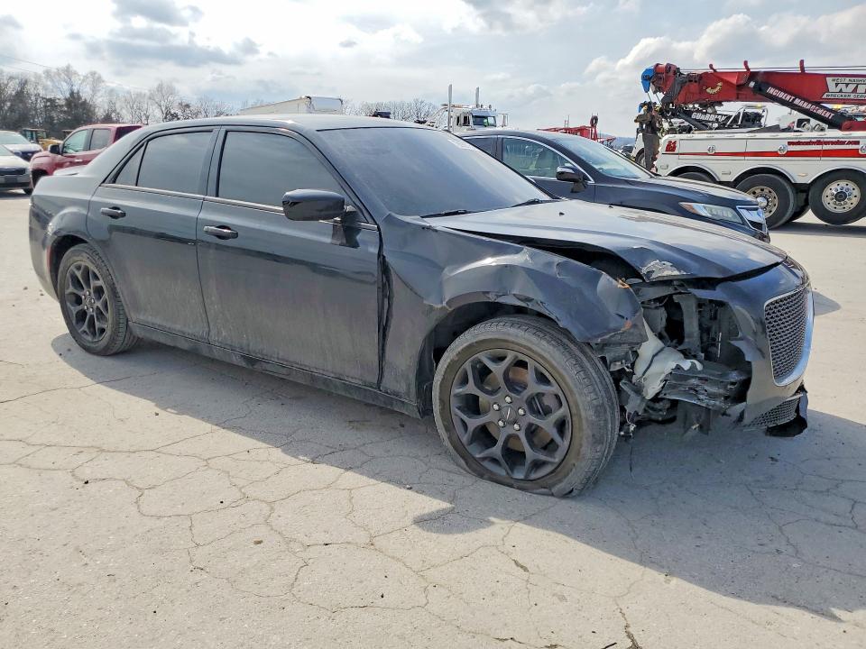 79629775 :رقم المزاد ، 2C3CCAGG0KH648406 vin ، 2019 Chrysler 300 مزاد بيع