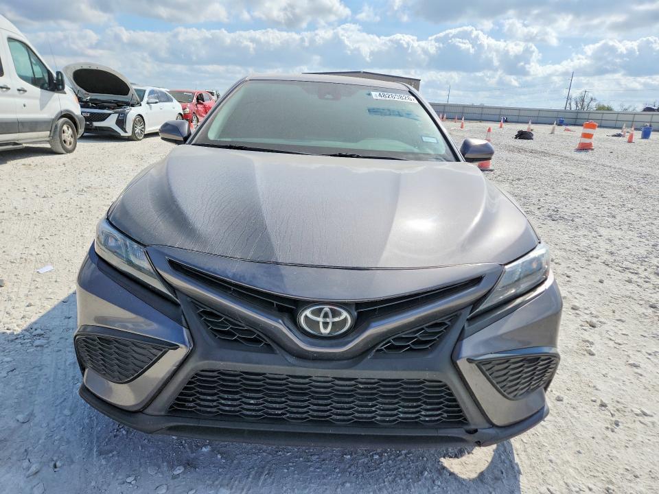 Продажа на аукционе авто 2021 Toyota Camry, vin: 4T1G11AK1MU549170, номер лота: 48289826