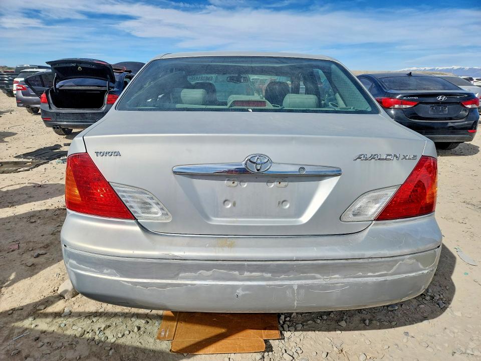 2001 Toyota Avalon მანქანა იყიდება აუქციონზე, vin: 4T1BF28B71U132333, აუქციონის ნომერი: 46321426