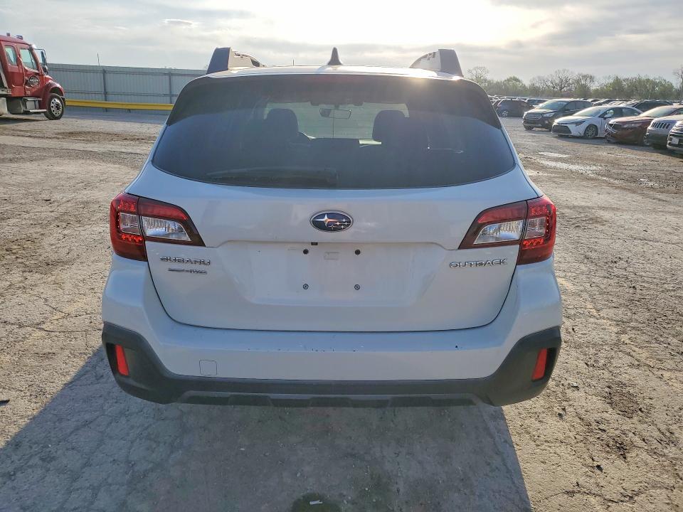 2018 Subaru Outback მანქანა იყიდება აუქციონზე, vin: 4S4BSAFC6J3356555, აუქციონის ნომერი: 47910646