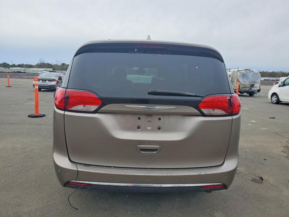 Продажа на аукционе авто 2017 Chrysler Pacifica, vin: 2C4RC1EG8HR721792, номер лота: 45836166