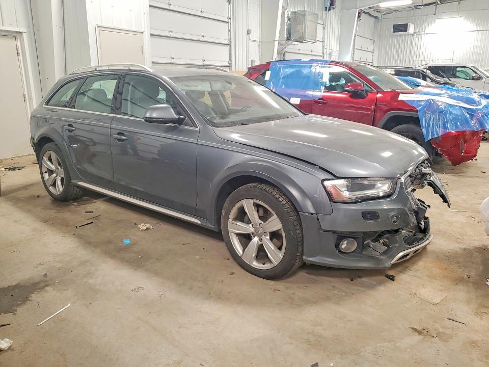 Продаж на аукціоні авто 2014 Audi A4 Allroad, vin: WA1UFAFL1EA116049, номер лоту: 46722036
