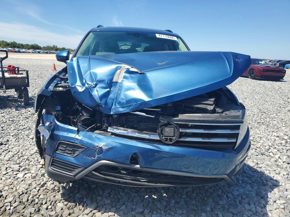 Продажа на аукционе авто 2018 Volkswagen Tiguan, vin: 3VV2B7AX7JM206004, номер лота: 47119686
