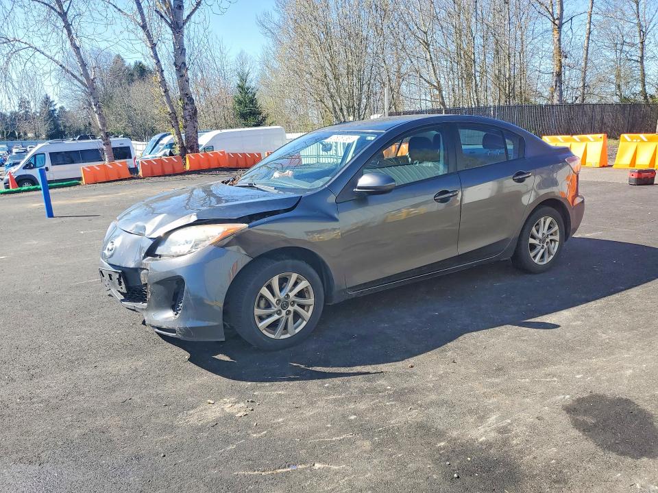 47806736 :رقم المزاد ، JM1BL1V82D1711185 vin ، 2013 Mazda 3 مزاد بيع