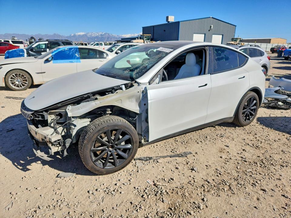2020 Tesla Model Y მანქანა იყიდება აუქციონზე, vin: 5YJYGDEE5LF059027, აუქციონის ნომერი: 46207016