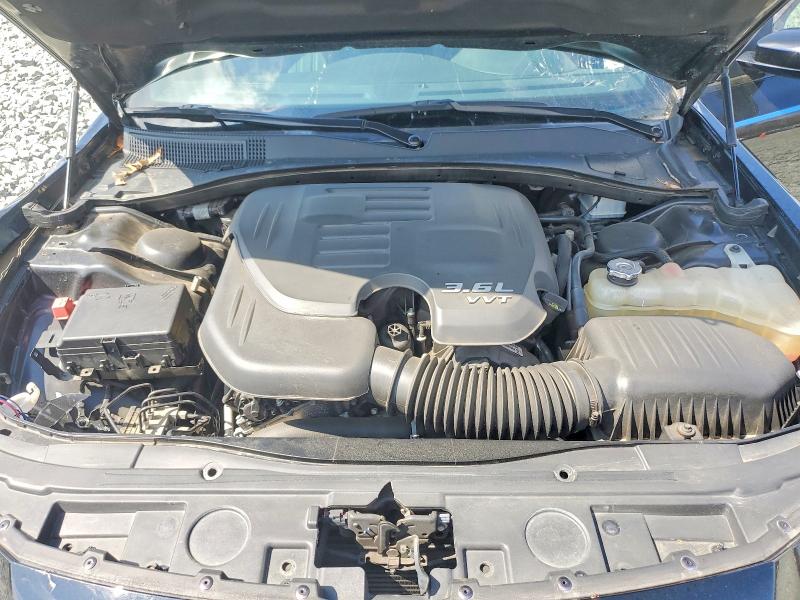 47079516 :رقم المزاد ، 2C3CCABG9JH142790 vin ، 2018 Chrysler 300 مزاد بيع
