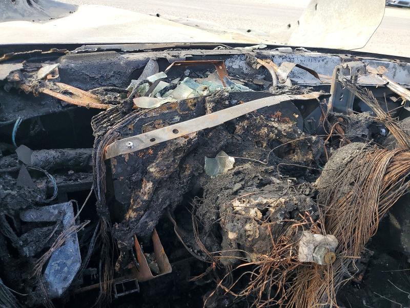 47111606 :رقم المزاد ، 3GNFK16Z05G156310 vin ، 2005 Chevrolet Suburban مزاد بيع
