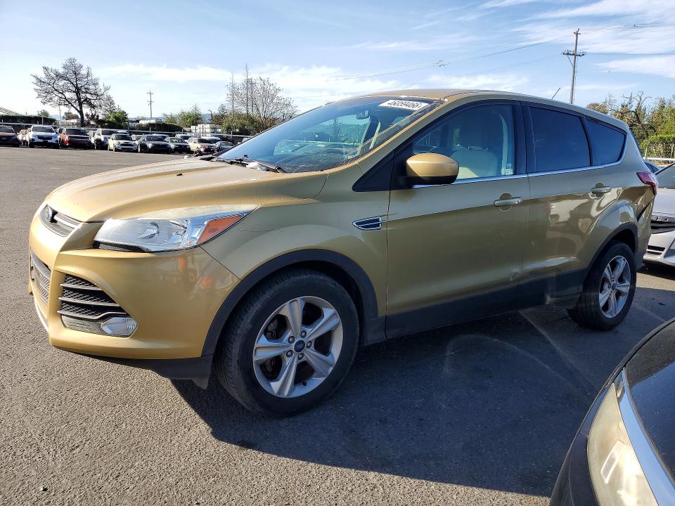 2015 Ford Escape მანქანა იყიდება აუქციონზე, vin: 1FMCU0GX5FUA82096, აუქციონის ნომერი: 46059466