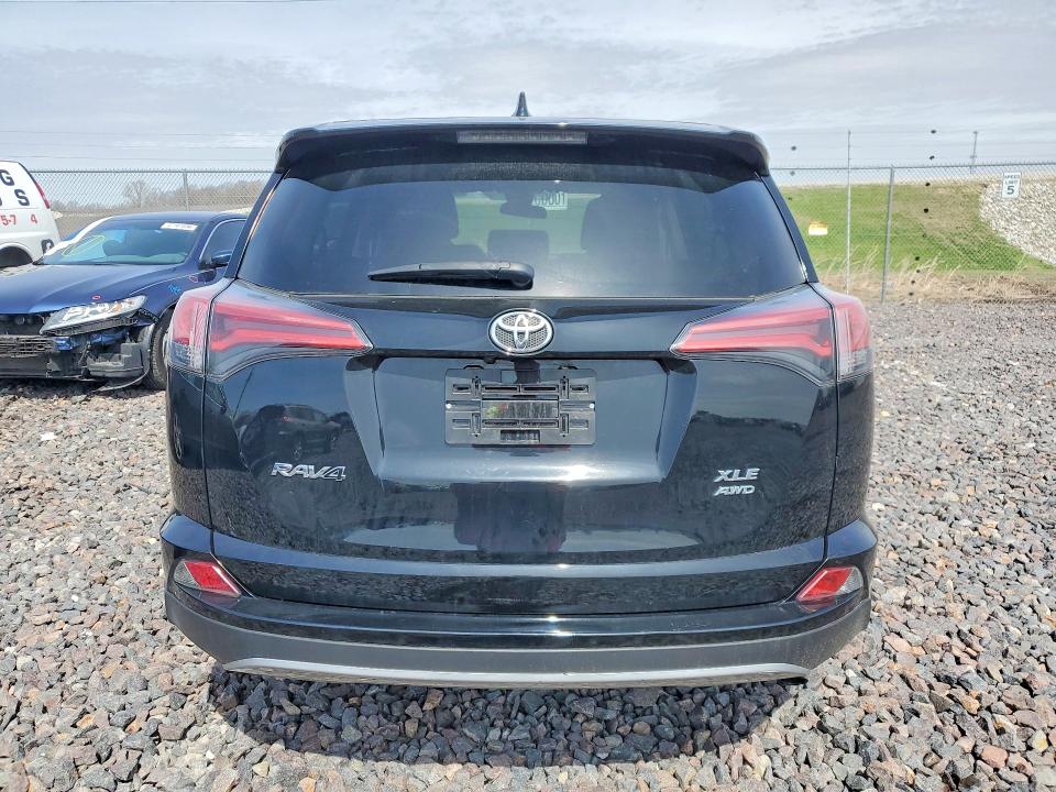 Продаж на аукціоні авто 2018 Toyota Rav4, vin: 2T3RFREV9JW821349, номер лоту: 47553236