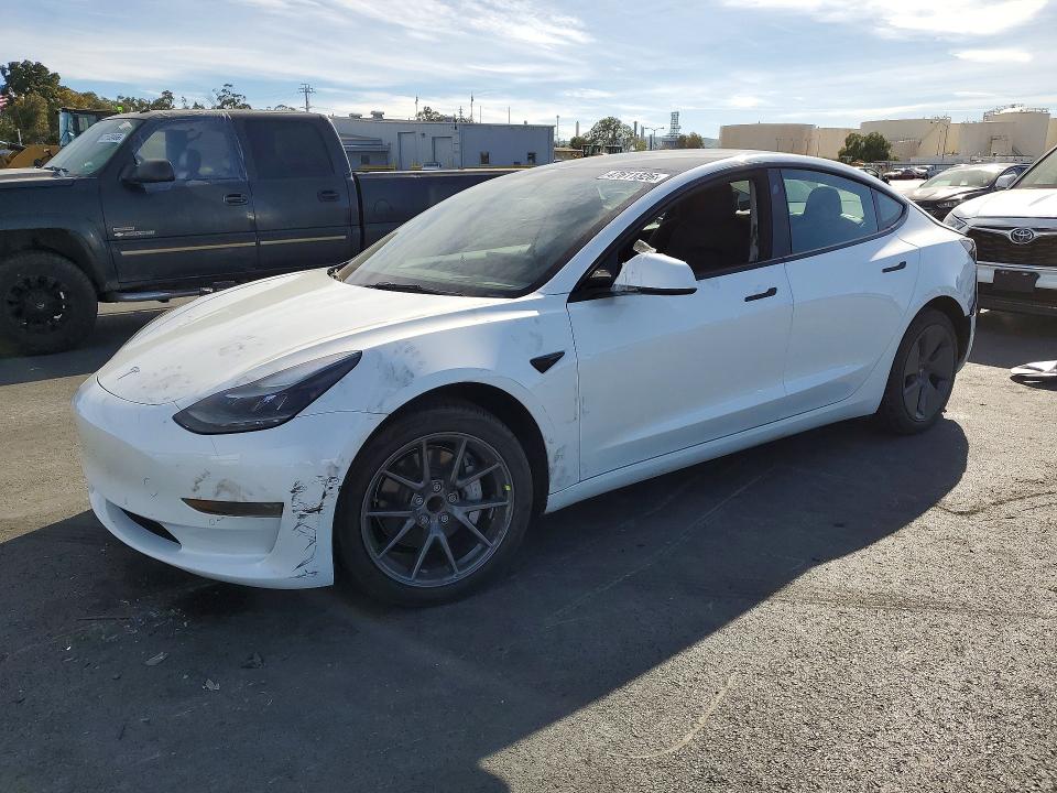 47611326 :رقم المزاد ، 5YJ3E1EA4NF344056 vin ، 2022 Tesla Model 3 مزاد بيع