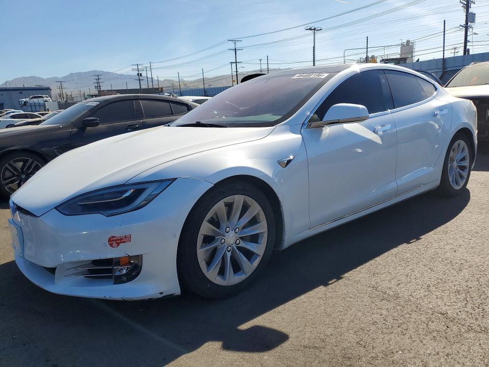 46408196 :رقم المزاد ، 5YJSA1E29GF169371 vin ، 2016 Tesla Model S مزاد بيع