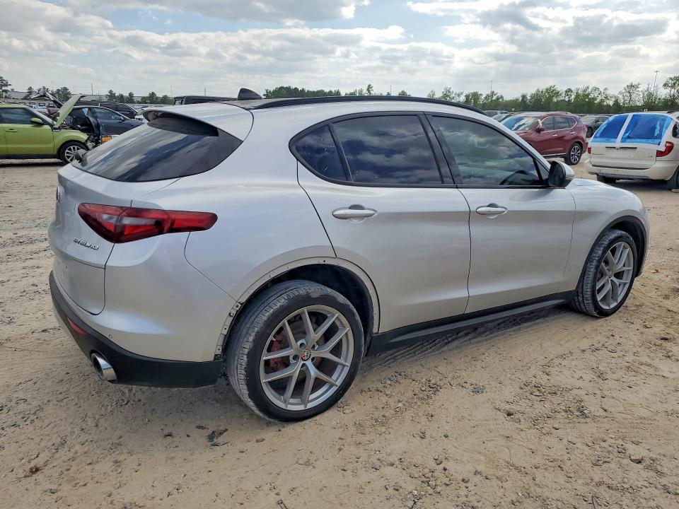 Auction sale of the 2018 Alfa Romeo Stelvio, vin: ZASFAKNN8J7B92646, lot number: 47732776