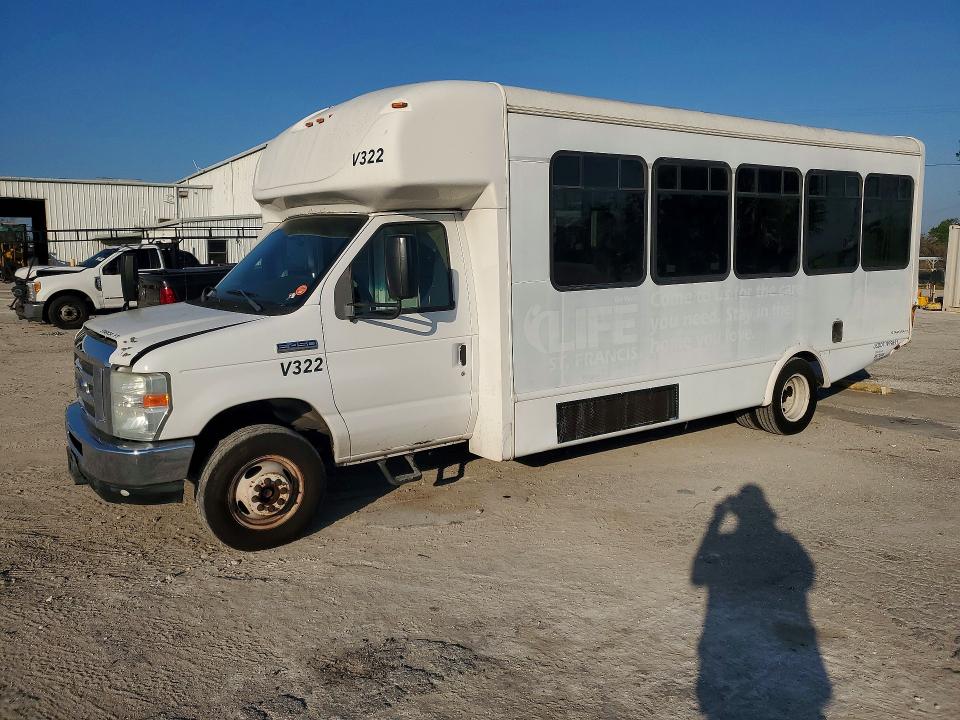 66608526 :رقم المزاد ، 1FDFE4FS2EDA23884 vin ، 2014 Ford E450sd Amb مزاد بيع