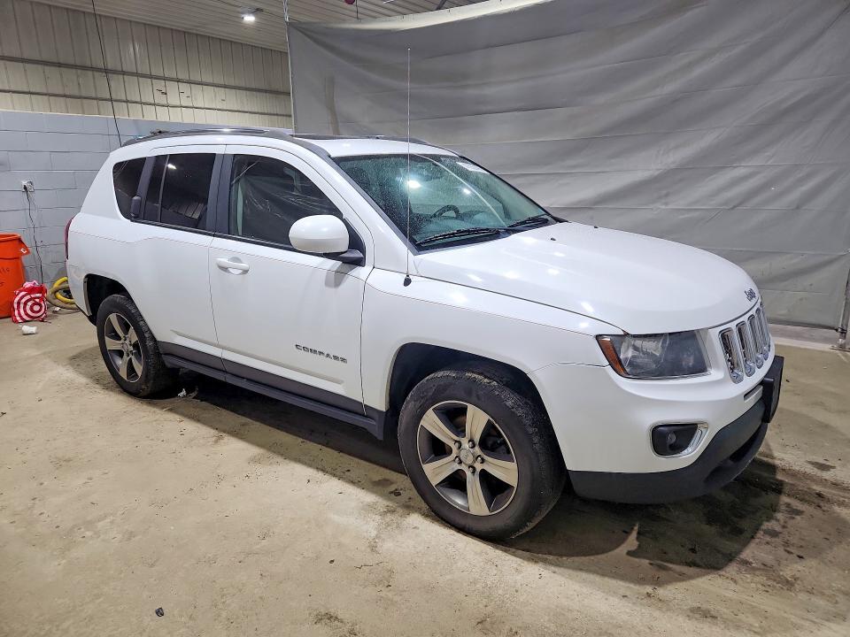 47050496 :رقم المزاد ، 1C4NJDEB5GD723981 vin ، 2016 Jeep Compass مزاد بيع