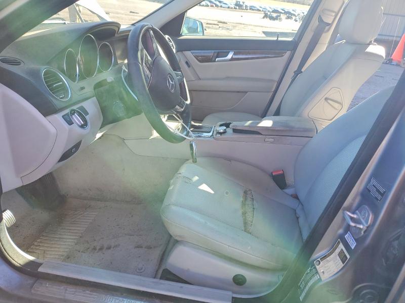 Продаж на аукціоні авто 2012 Mercedes-benz C, vin: WDDGF4HBXCA656186, номер лоту: 41647776