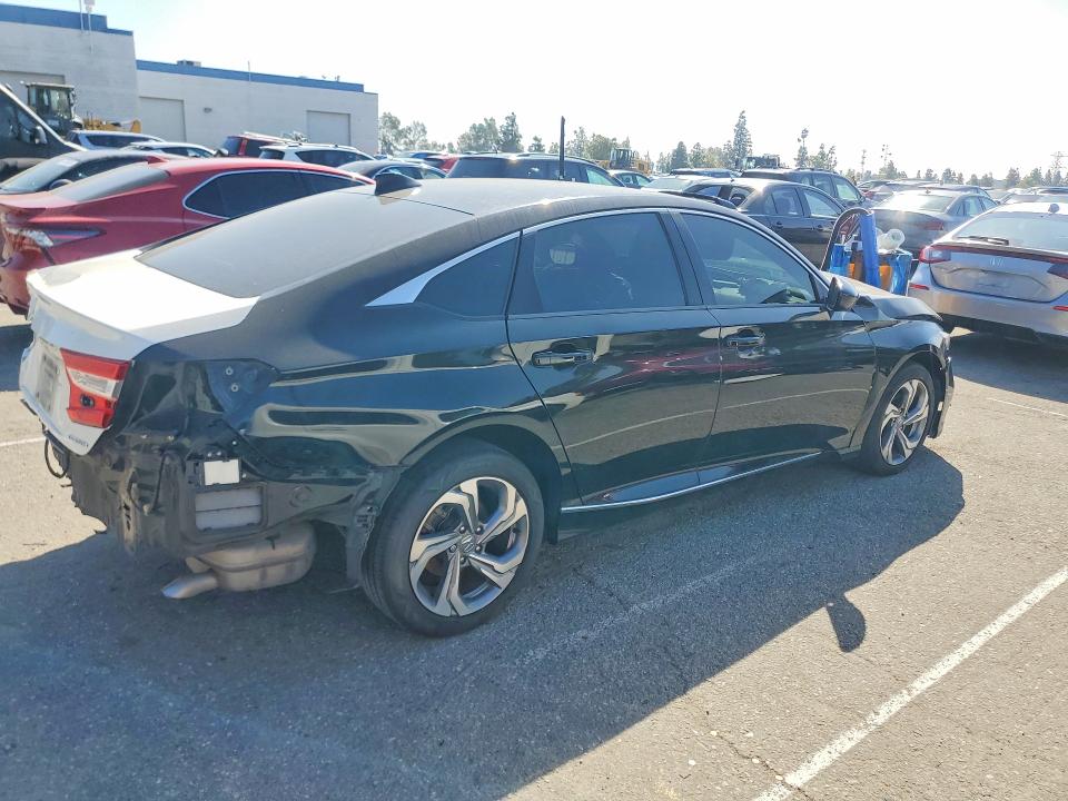 41759076 :رقم المزاد ، 1HGCV1F43JA122959 vin ، 2018 Honda Accord مزاد بيع