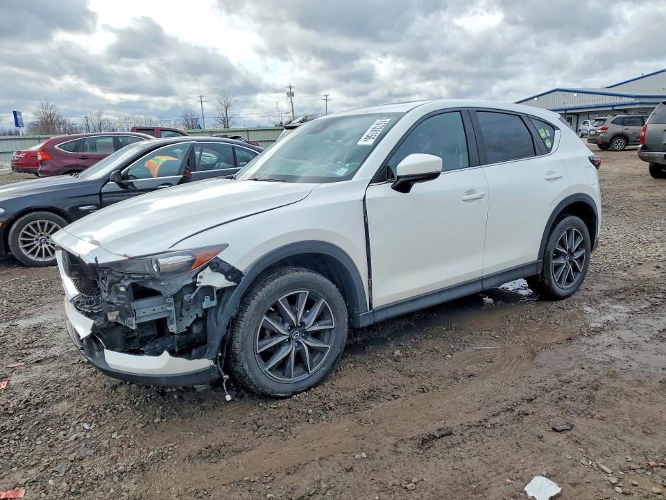 Продажа на аукционе авто 2018 Mazda Cx-5, vin: JM3KFBCM7J0401250, номер лота: 45738156